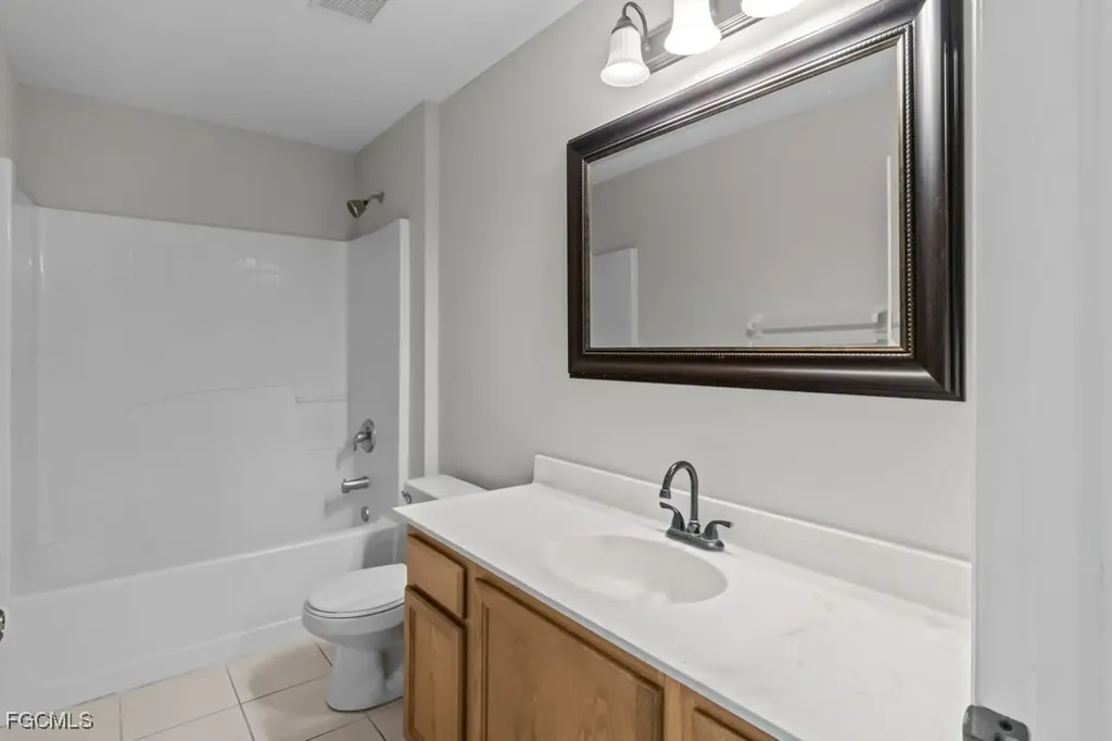 2321 NW 25th Terrace Cape Coral FL 33993