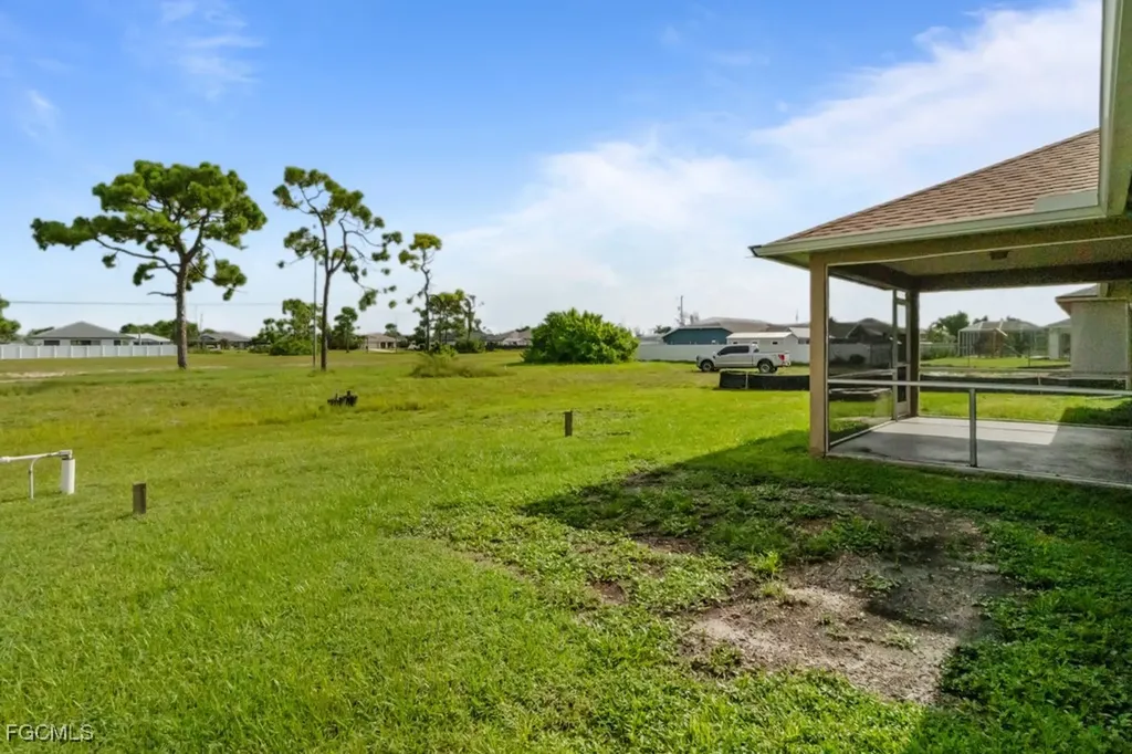 2321 NW 25th Terrace Cape Coral FL 33993