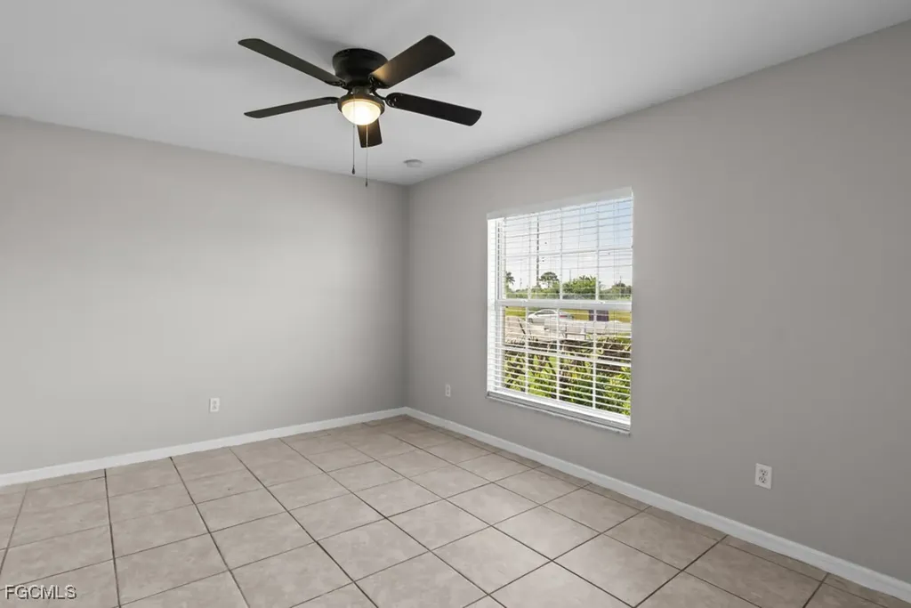 2321 NW 25th Terrace Cape Coral FL 33993