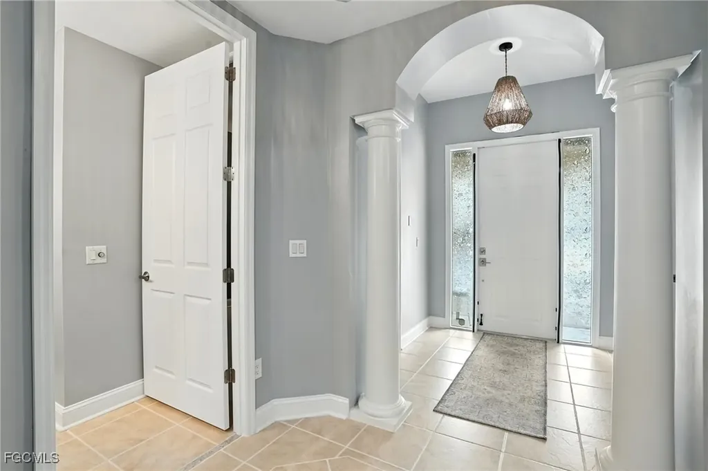 15256 Riverbend Boulevard North Fort Myers FL 33917