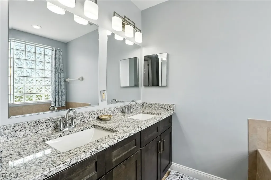 15256 Riverbend Boulevard North Fort Myers FL 33917