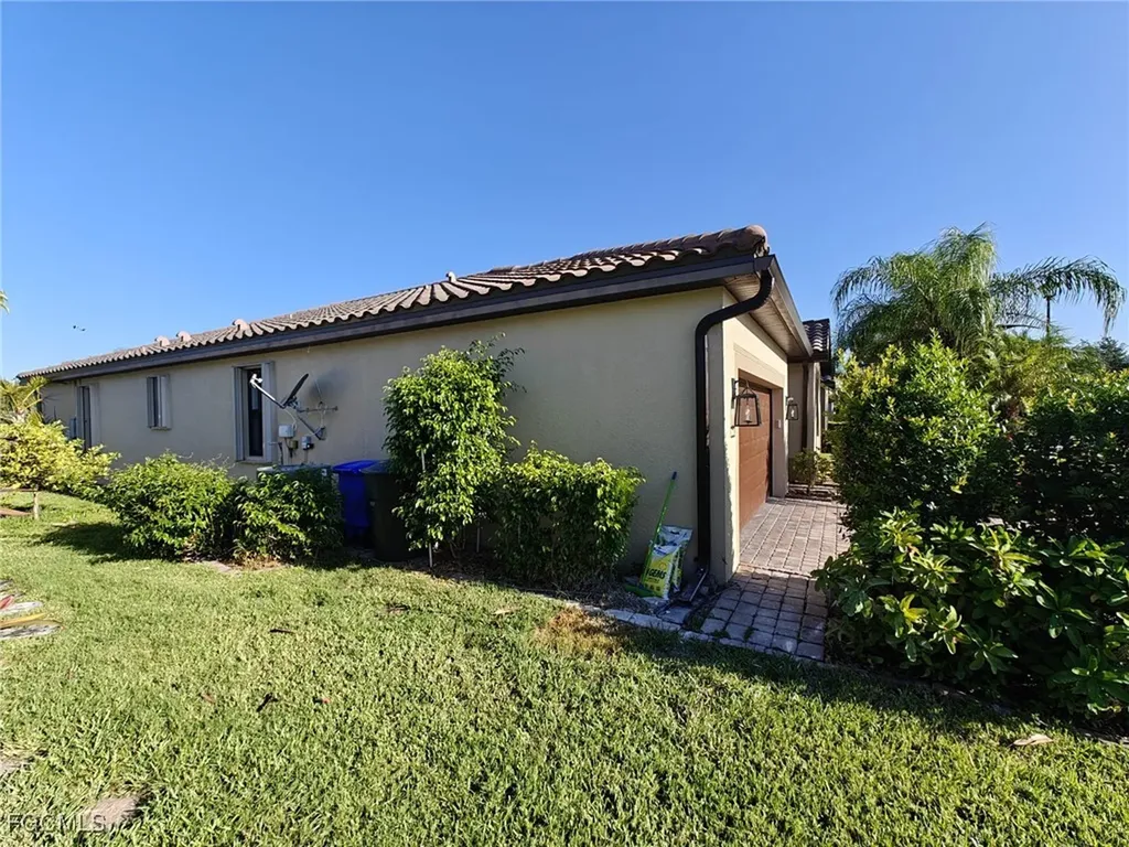 2772 Via Piazza Loop Fort Myers FL 33905