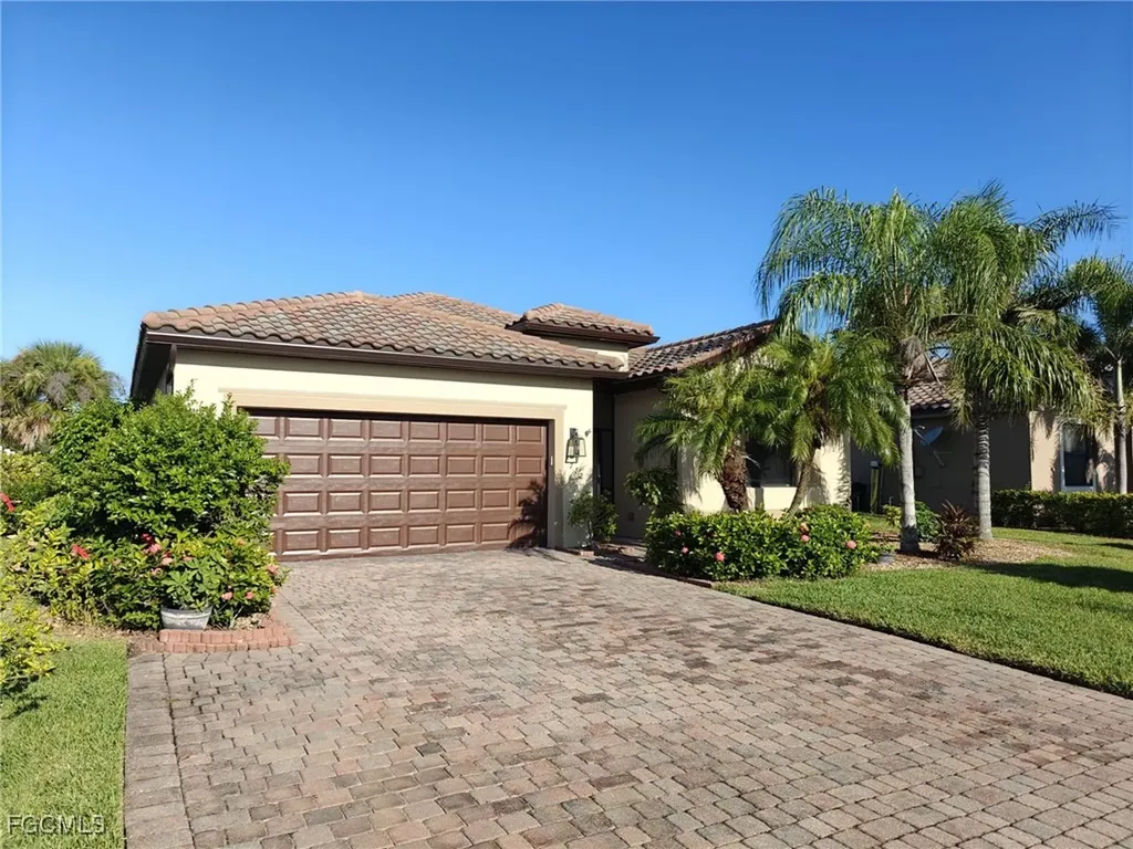 2772 Via Piazza Loop Fort Myers FL 33905