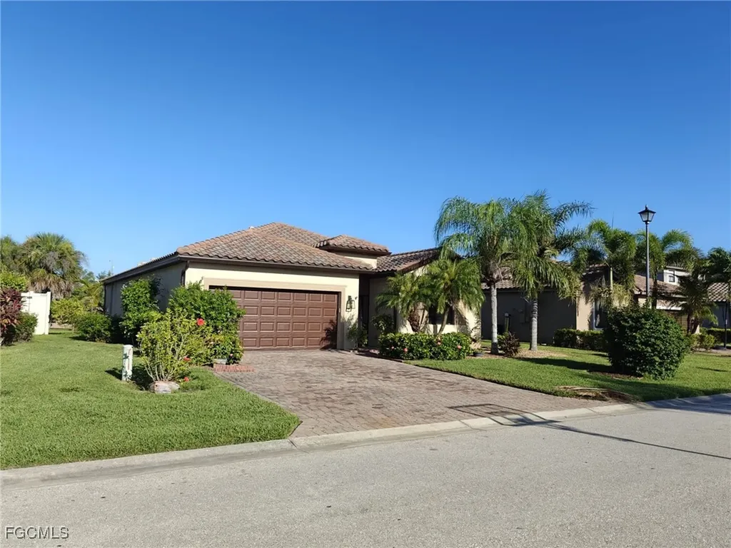 2772 Via Piazza Loop Fort Myers FL 33905