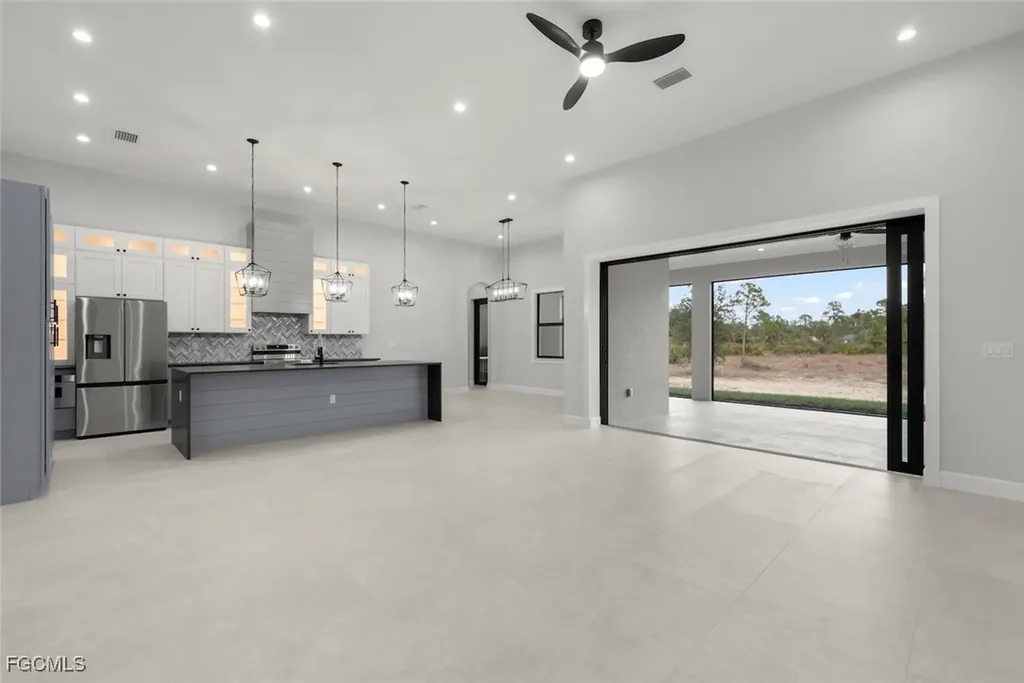 2481 24th Avenue NE Naples FL 34120