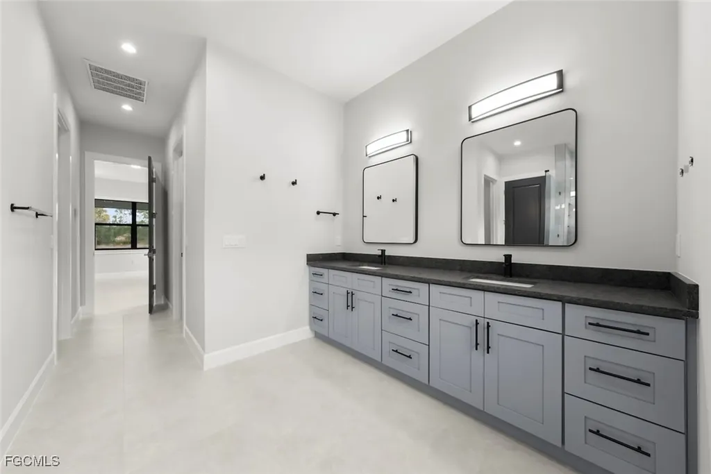 2481 24th Avenue NE Naples FL 34120