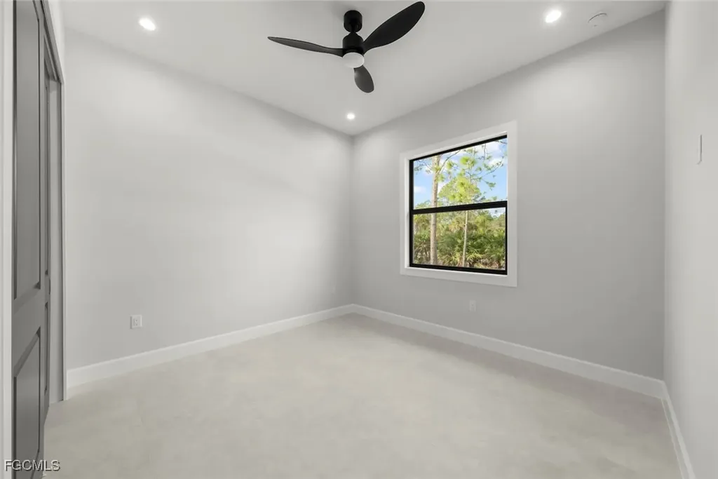 2481 24th Avenue NE Naples FL 34120