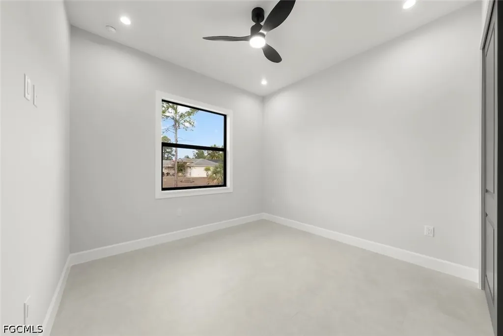 2481 24th Avenue NE Naples FL 34120
