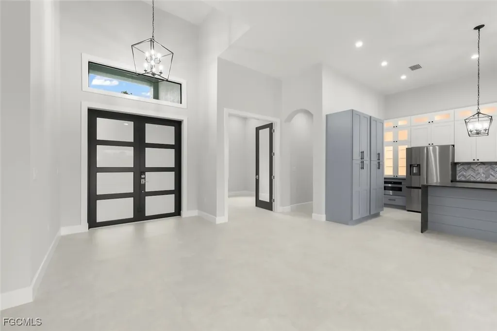 2481 24th Avenue NE Naples FL 34120