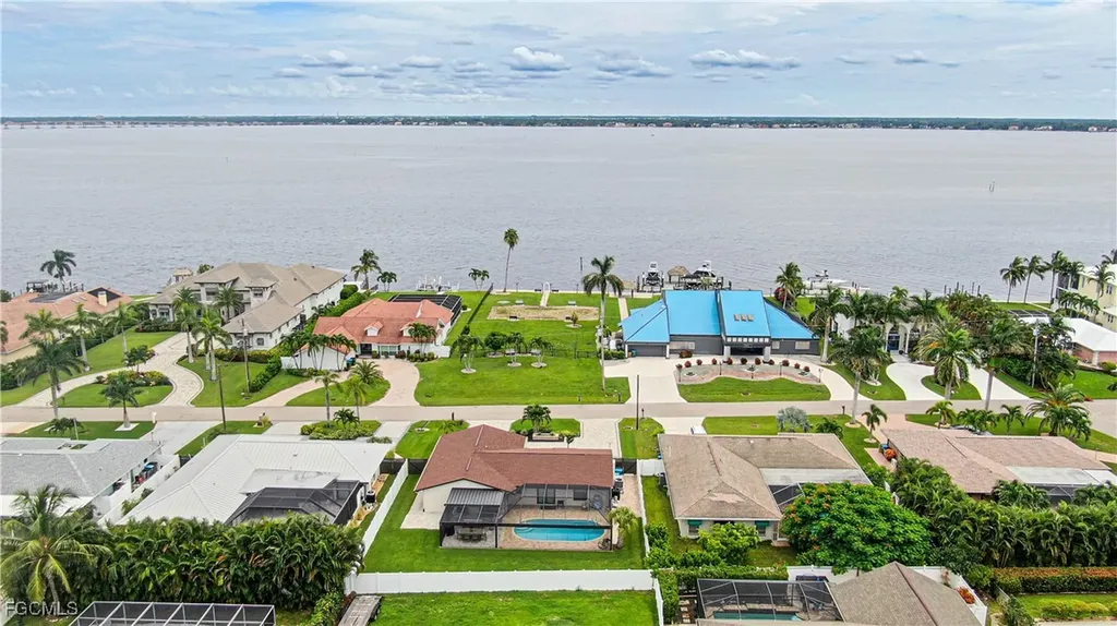 3514 SE 22nd Place Cape Coral FL 33904