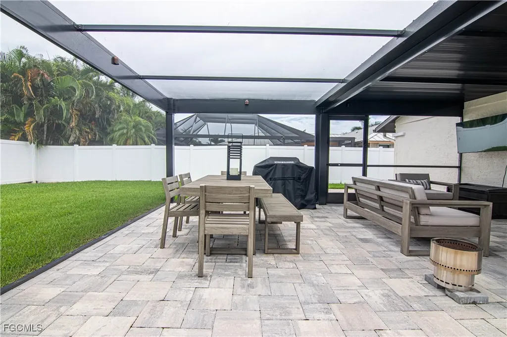 3514 SE 22nd Place Cape Coral FL 33904