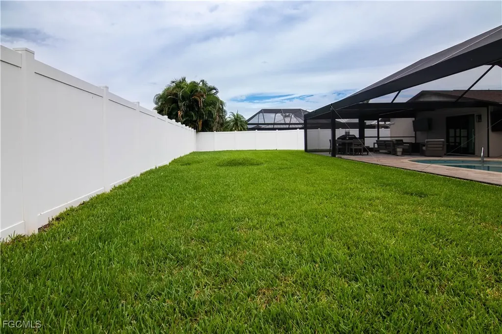 3514 SE 22nd Place Cape Coral FL 33904