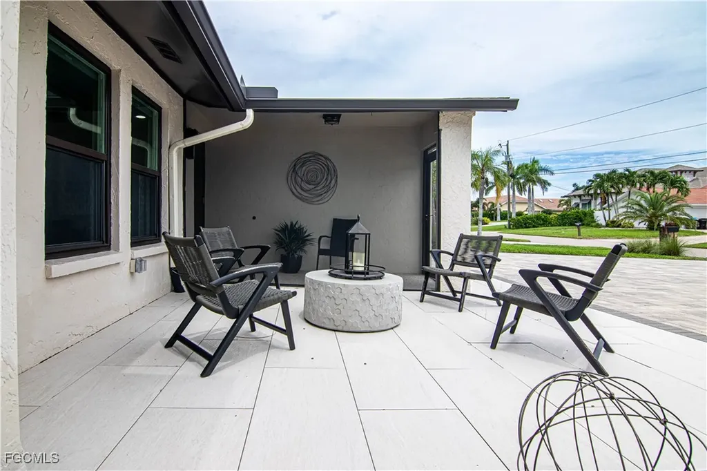 3514 SE 22nd Place Cape Coral FL 33904