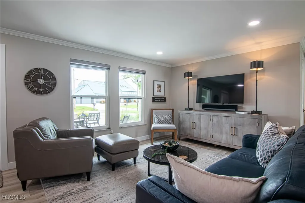 3514 SE 22nd Place Cape Coral FL 33904