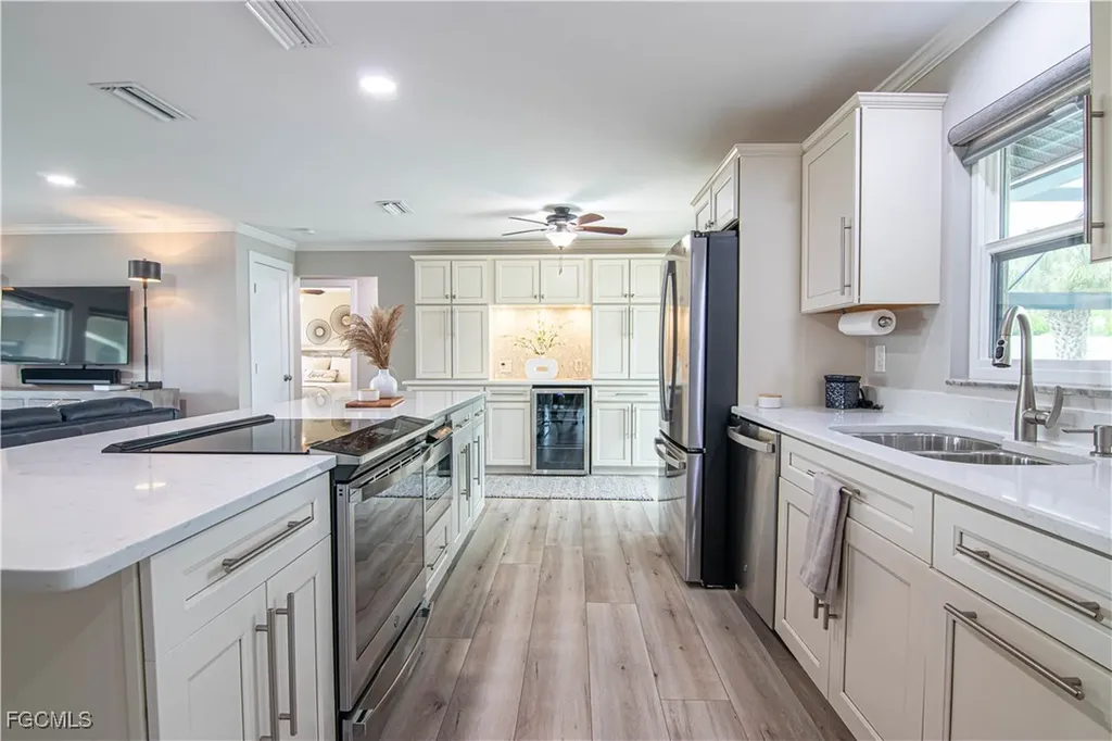 3514 SE 22nd Place Cape Coral FL 33904