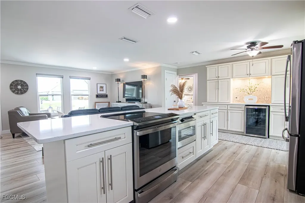 3514 SE 22nd Place Cape Coral FL 33904