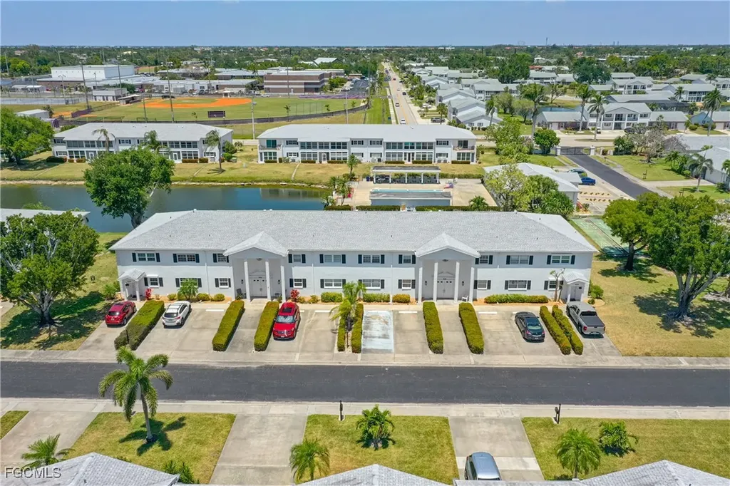 Fort Myers FL, 1473 Saddle Woode Drive, Unit 7C