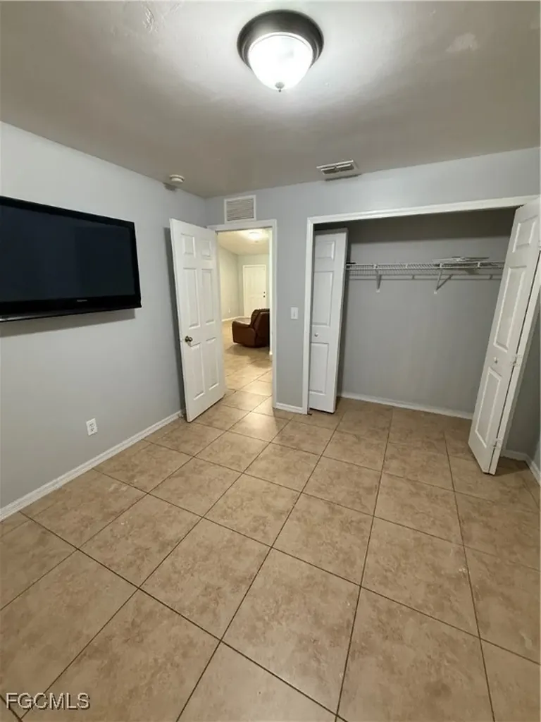 111 Kismet Parkway E Cape Coral FL 33909