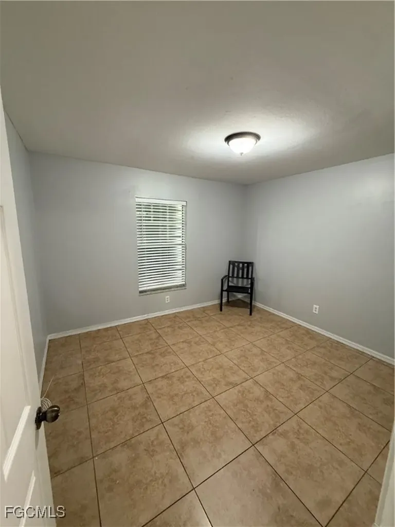 111 Kismet Parkway E Cape Coral FL 33909