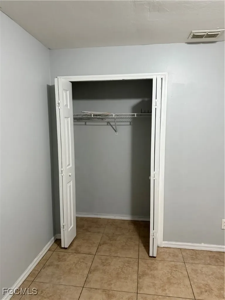 111 Kismet Parkway E Cape Coral FL 33909