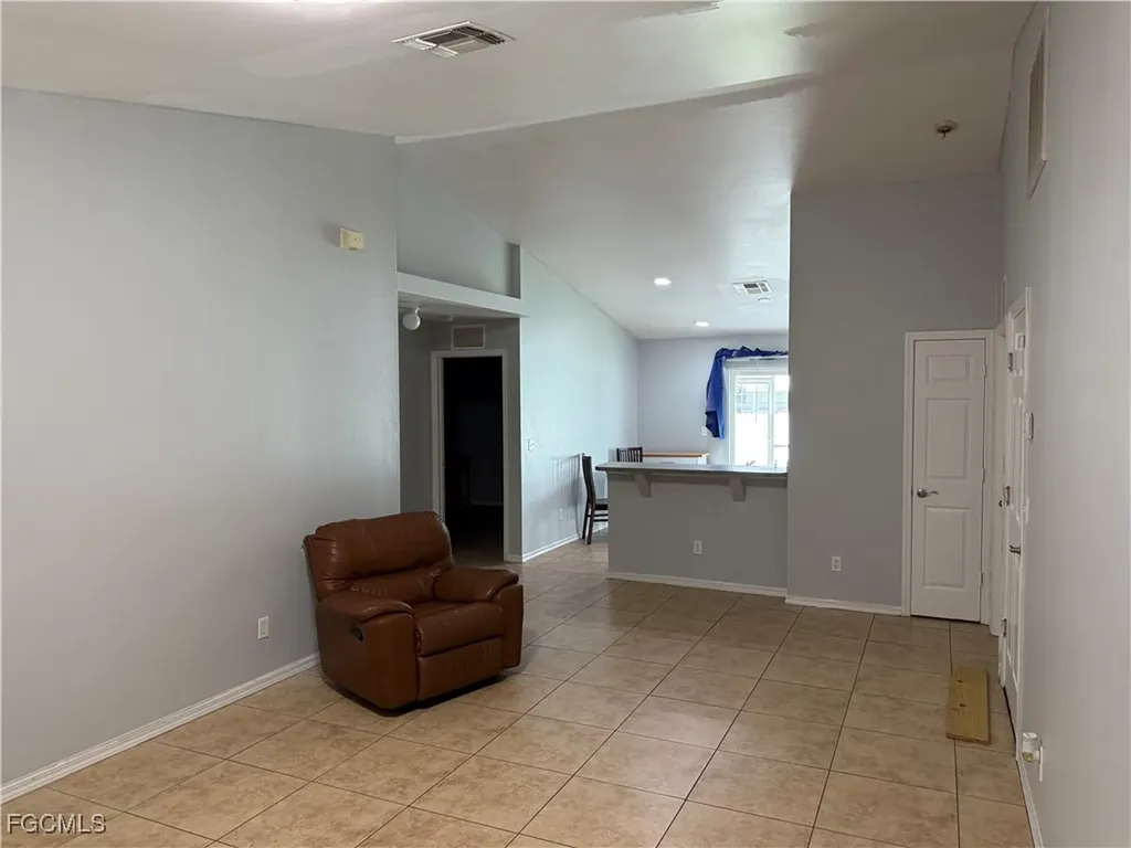 111 Kismet Parkway E Cape Coral FL 33909