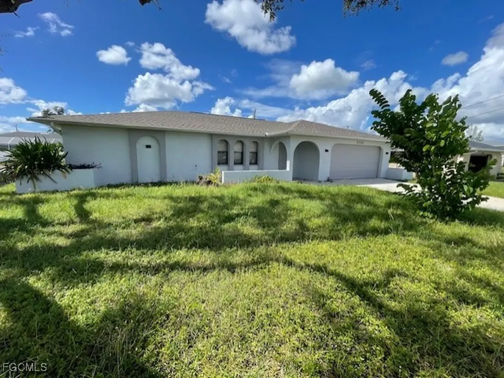 2710 SW 4th Avenue Cape Coral FL 33914