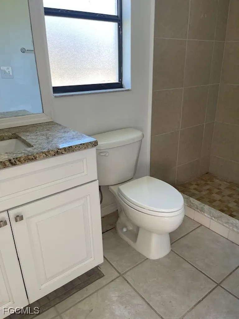 2710 SW 4th Avenue Cape Coral FL 33914