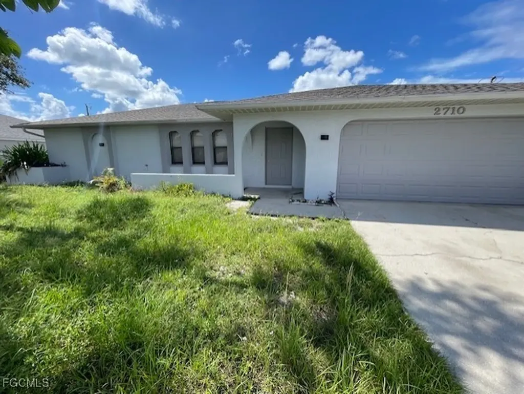 2710 SW 4th Avenue Cape Coral FL 33914