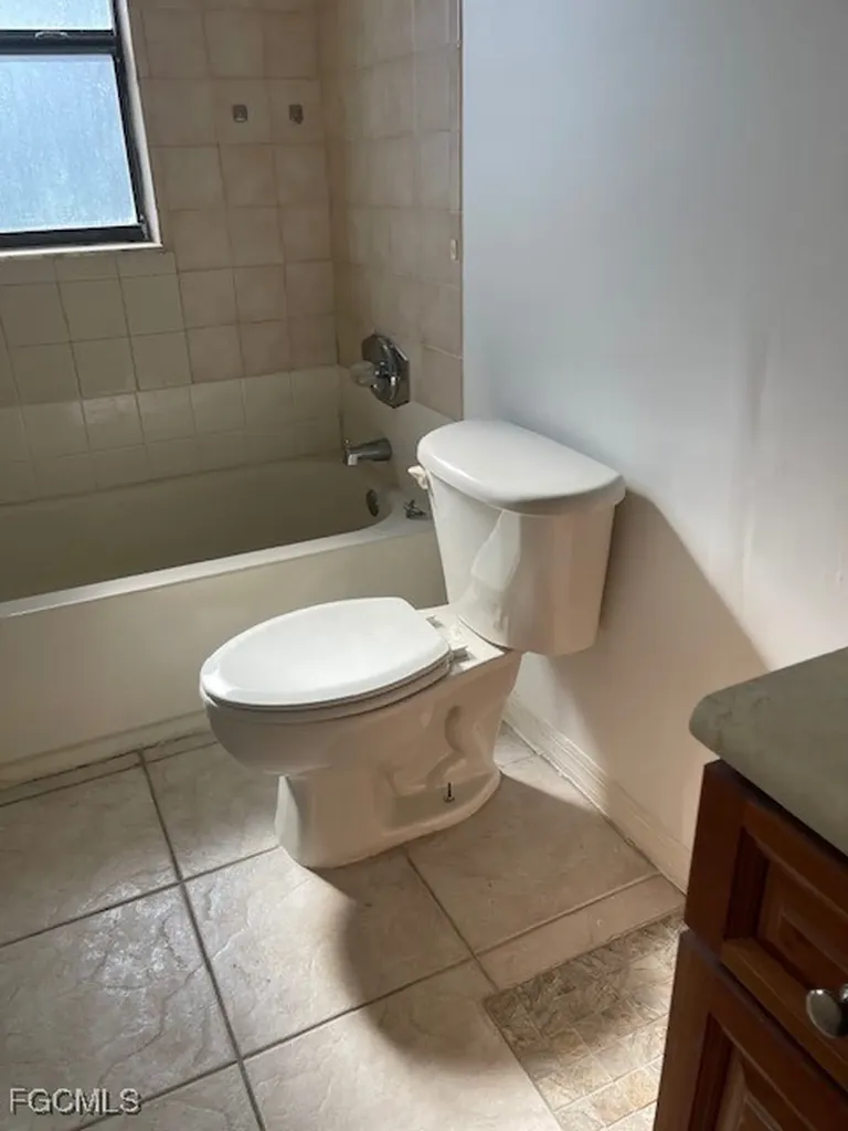 2710 SW 4th Avenue Cape Coral FL 33914