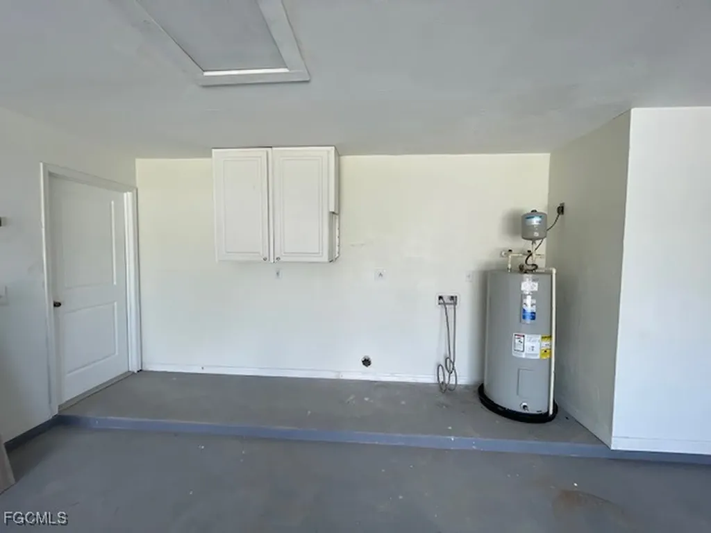 2710 SW 4th Avenue Cape Coral FL 33914