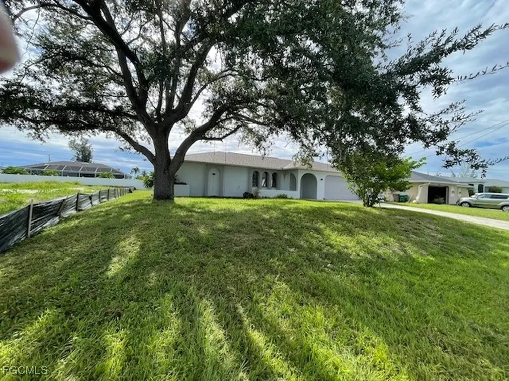 2710 SW 4th Avenue Cape Coral FL 33914