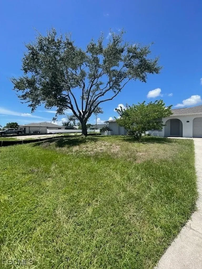 2710 SW 4th Avenue Cape Coral FL 33914