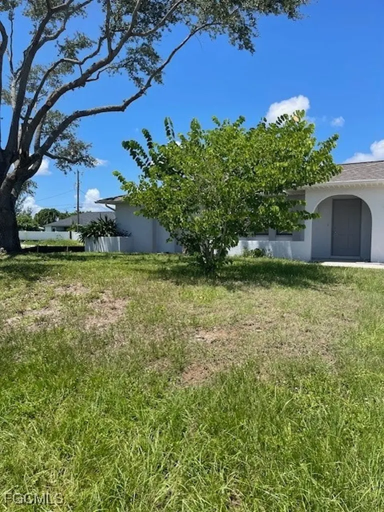 2710 SW 4th Avenue Cape Coral FL 33914