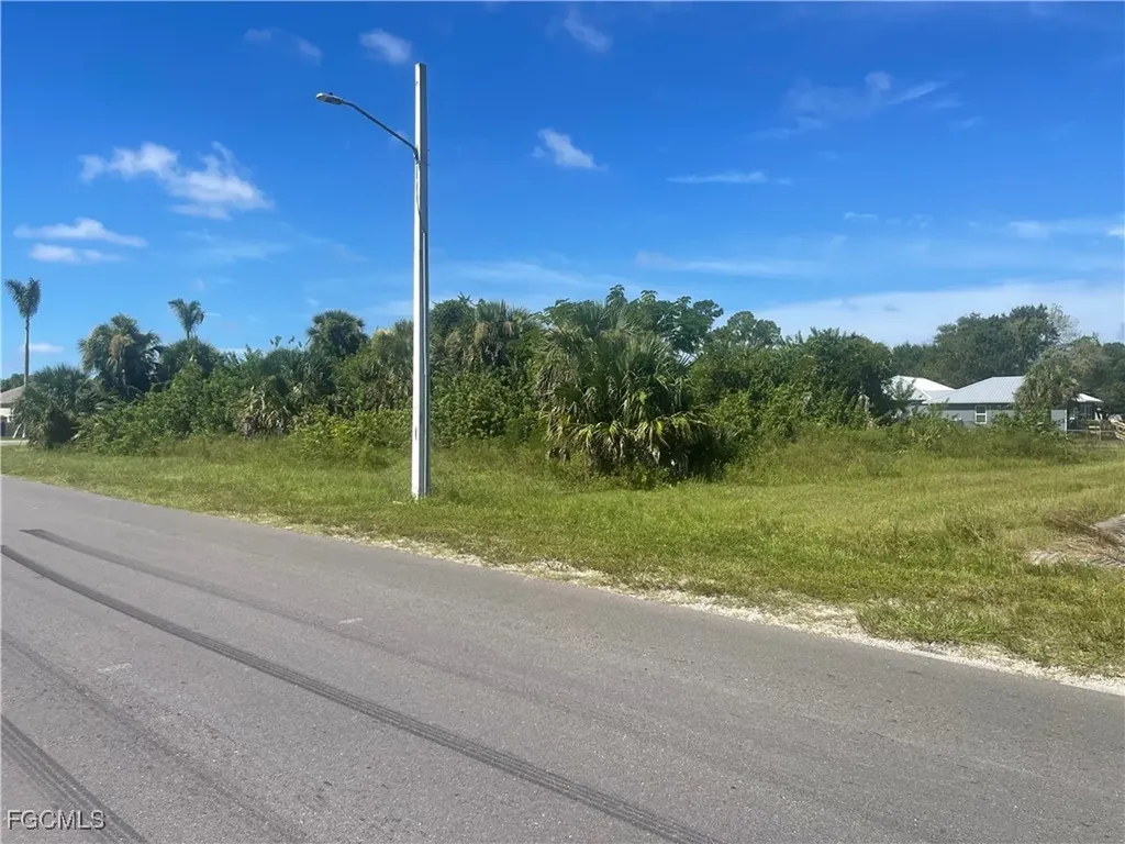 15961 Cemetery Road Fort Myers FL 33905