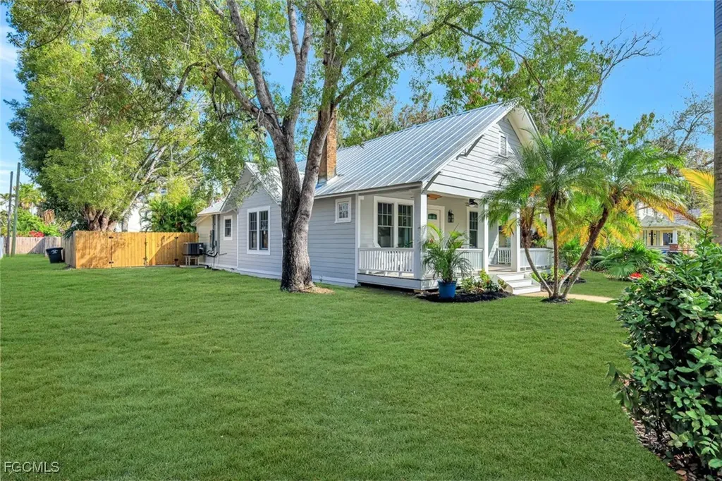 2635 Michigan Avenue Fort Myers FL 33916