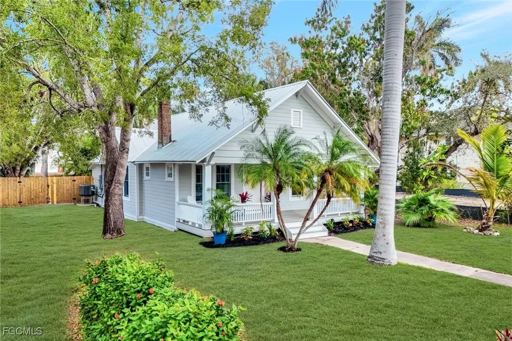 2635 Michigan Avenue Fort Myers FL 33916