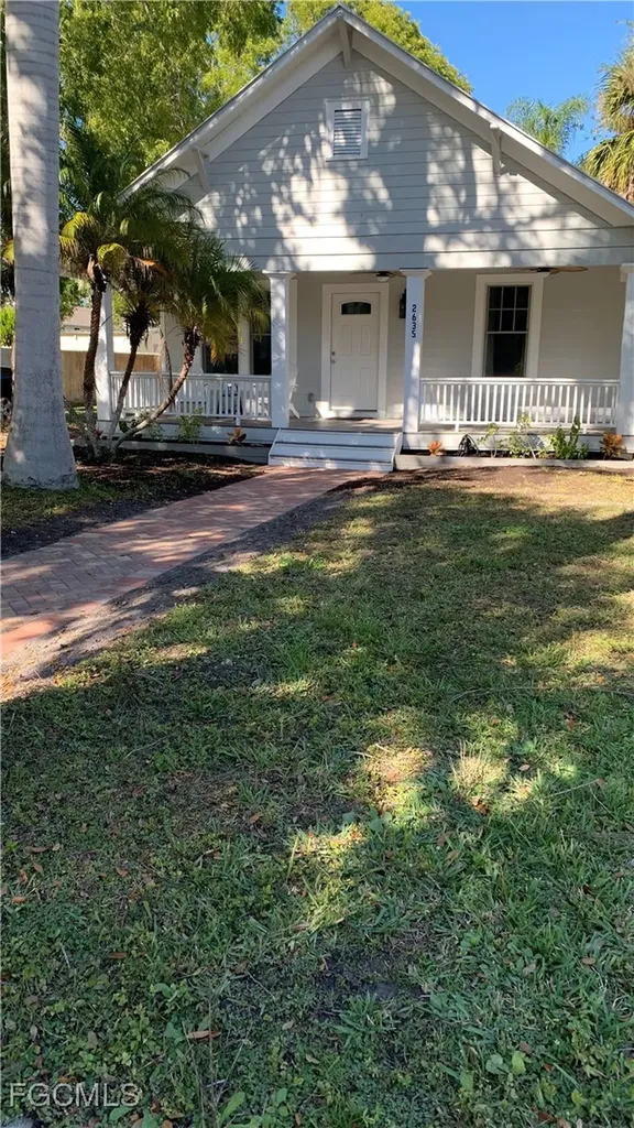 2635 Michigan Avenue Fort Myers FL 33916