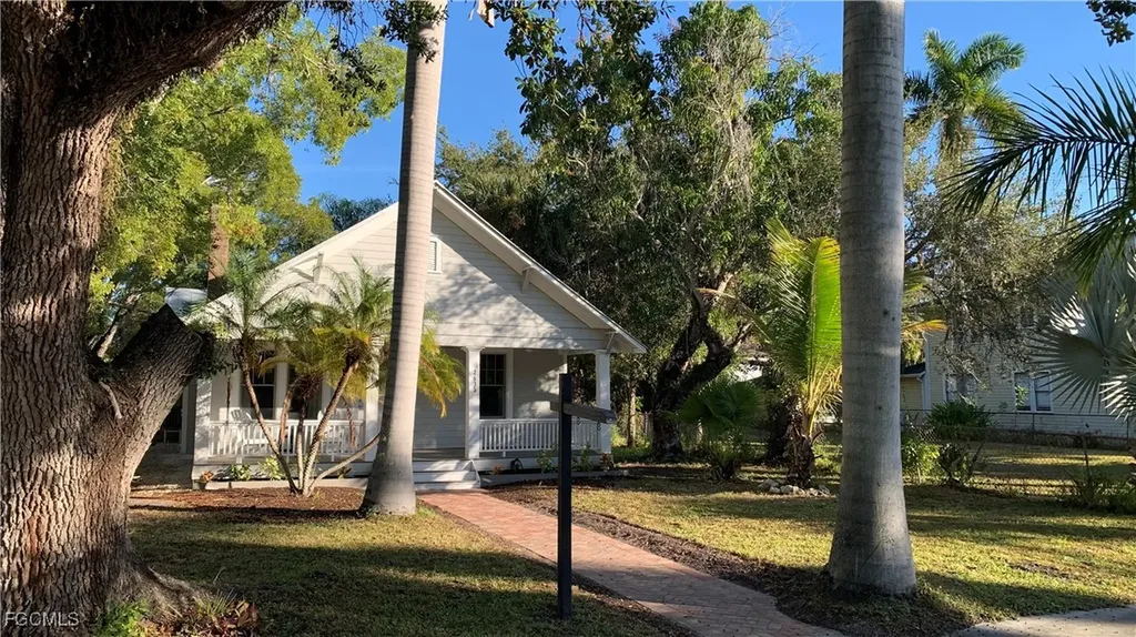 2635 Michigan Avenue Fort Myers FL 33916