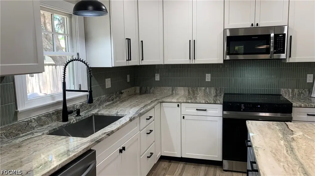 2635 Michigan Avenue Fort Myers FL 33916