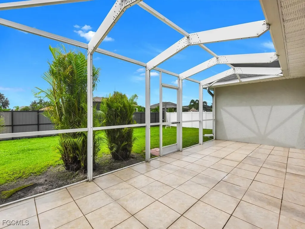 518 NW 11th Terrace Cape Coral FL 33993