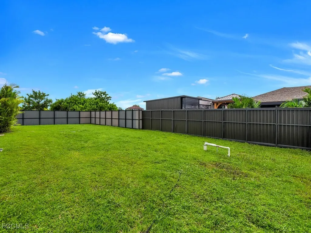 518 NW 11th Terrace Cape Coral FL 33993