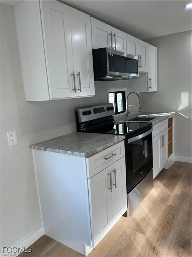 5753 Pink Panther Drive Fort Myers FL 33908