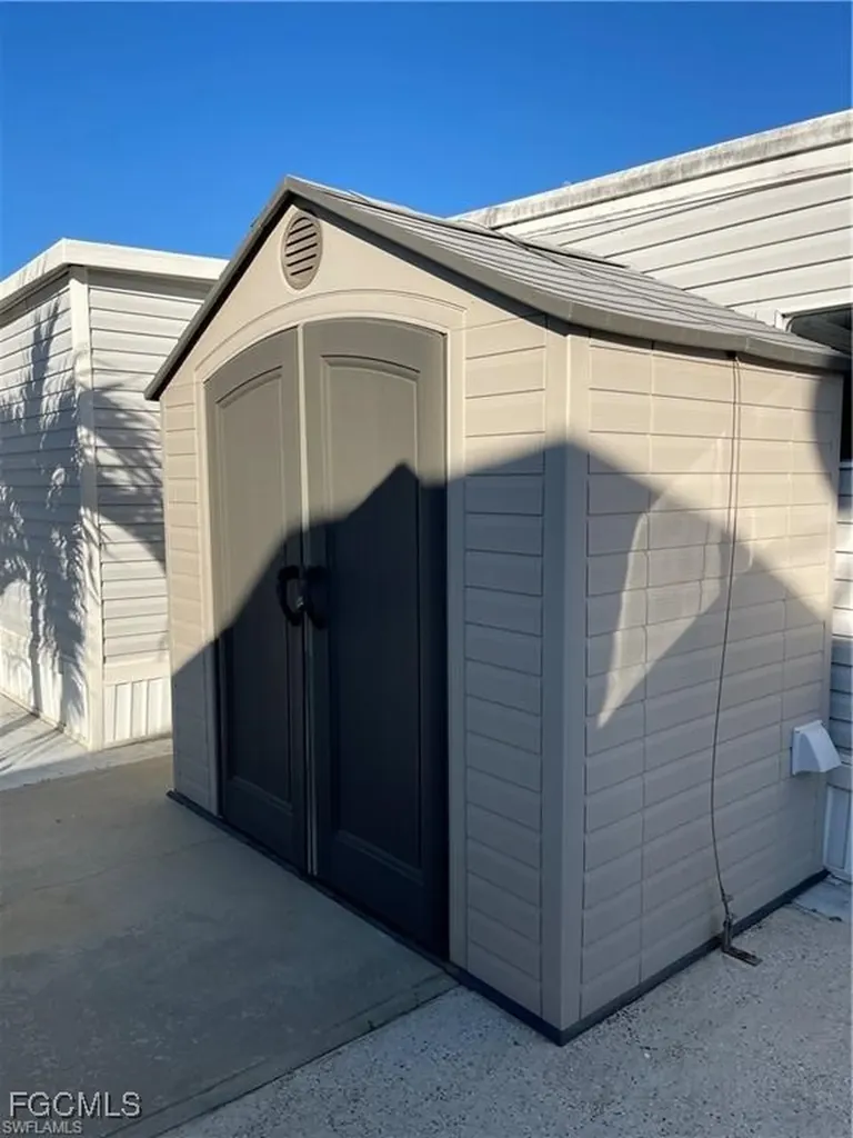 5753 Pink Panther Drive Fort Myers FL 33908