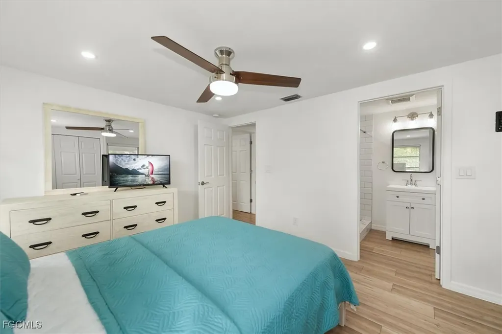 5481 Oak Ridge Avenue Fort Myers Beach FL 33931