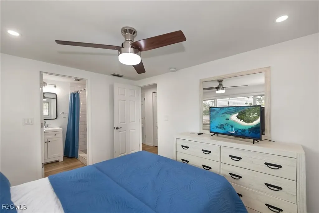5481 Oak Ridge Avenue Fort Myers Beach FL 33931