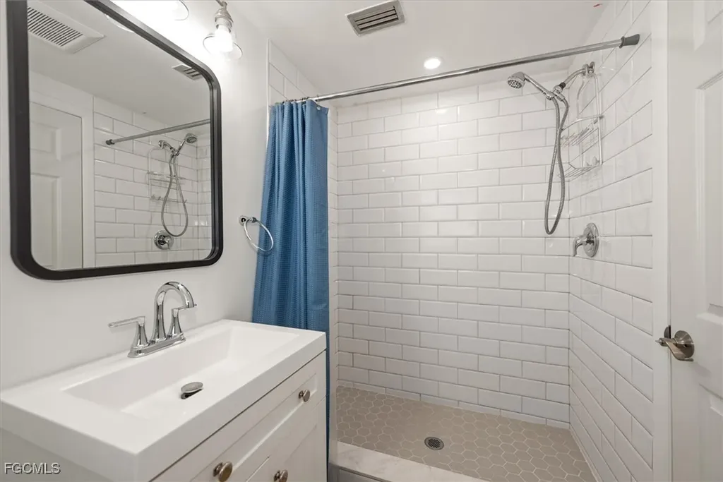 5481 Oak Ridge Avenue Fort Myers Beach FL 33931