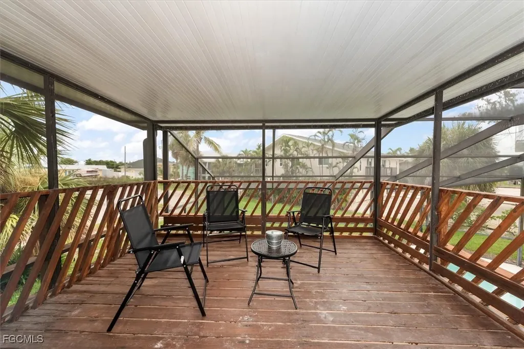 5481 Oak Ridge Avenue Fort Myers Beach FL 33931