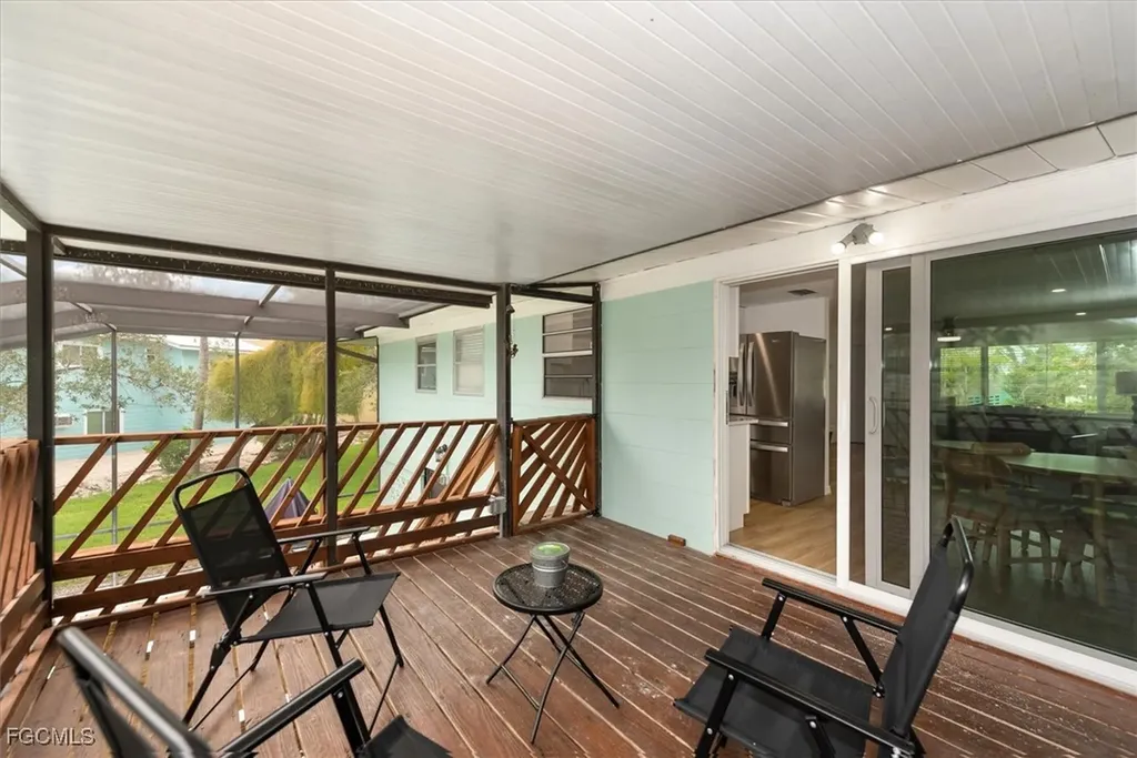 5481 Oak Ridge Avenue Fort Myers Beach FL 33931