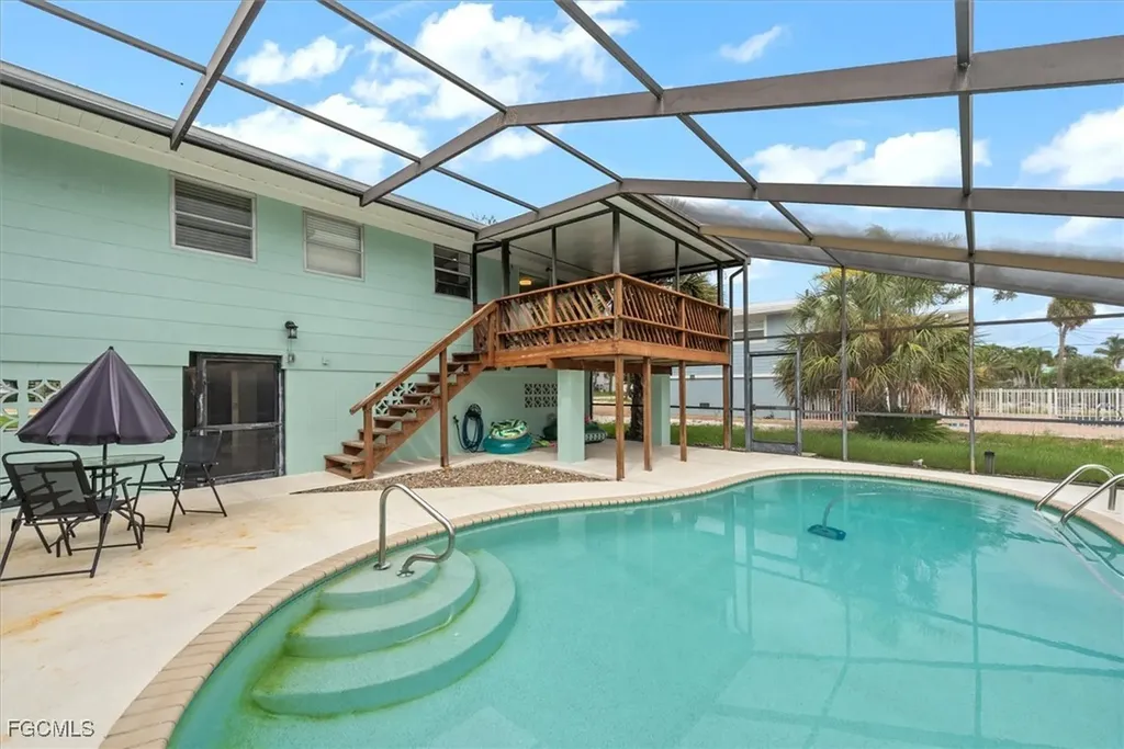 5481 Oak Ridge Avenue Fort Myers Beach FL 33931