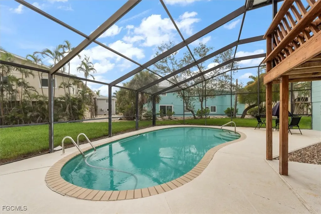 5481 Oak Ridge Avenue Fort Myers Beach FL 33931